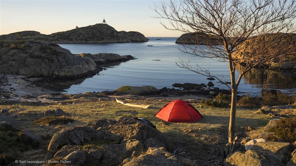 Teltning på Valøyene i Grimstad  - Klikk for stort bilde