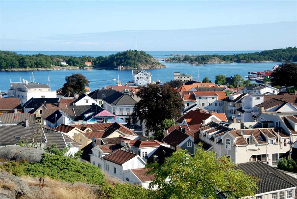 Utsikt over Grimstad sentrum - Klikk for stort bilde