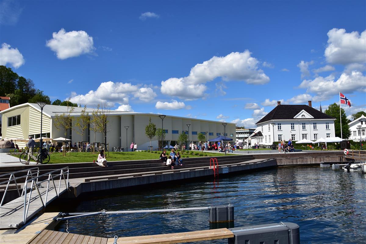 Byhaven i Grimstad - Klikk for stort bilde